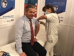 FOTO Ministrul Sănătății s-a vaccinat antigripal, pentru a-i convinge pe părinți să-și vaccineze copiii
