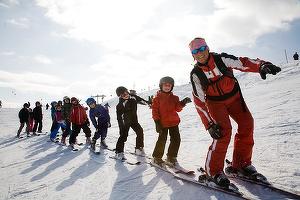 Ministrul Turismului: Pot fi soluții pentru a avea un singur skipass pe toată suprafața județului Prahova