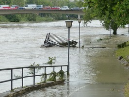 Cod galben de inundații pe râuri din 15 județe, în vigoare de sâmbătă dimineață
