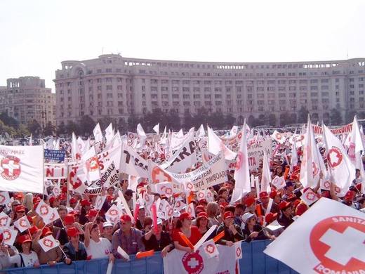 Miting al angajaților din sistemul sanitar, astăzi, în Piața Victoriei; sunt așteptați cel puțin 10.000 de oameni. Restricții de circulație pe toată durata protestelor