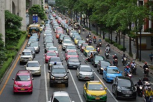 Marș motorizat pe ruta Iași - București; organizatorii atrag atenția că Moldova nu se poate dezvolta fără autostrăzi