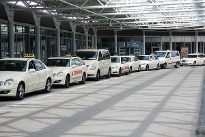 TOP cele mai ieftine și cele mai scumpe călătorii cu taxiul între aeroport și centrul orașului. Comparația cu România nemulțumește taximetriștii din Bruxelles