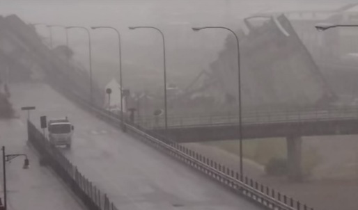 VIDEO Italia: Un viaduct al unei autostrăzi s-a prăbușit lângă Genova, mașini au căzut în gol