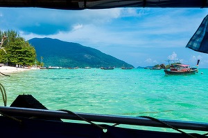Thailanda - Înnoptarea turiștilor pe anumite insule a fost interzisă începând de astăzi