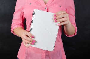 Granturi de până la 4.000 de euro pe an pentru tineri cu rezultate deosebite