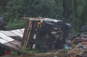 VIDEO Taifunul Hagibis, unul dintre cele mai puternice care au lovit vreodată Japonia - morți și peste 100 de răniți
