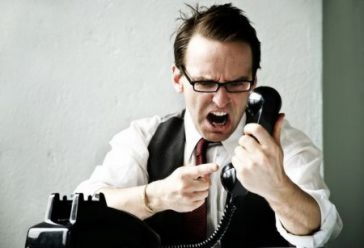 EXCLUSIV FOTO  Recuperatorii lansează prin SMS ofertă de Crăciun: plătește jumătate până de Revelion!