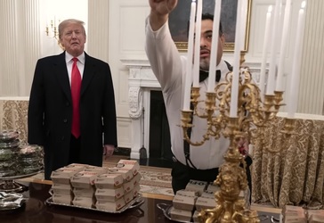 Trump readuce burgerii și cartofii prăjiți în școlile americane. Sfidare adusă lui Michelle Obama