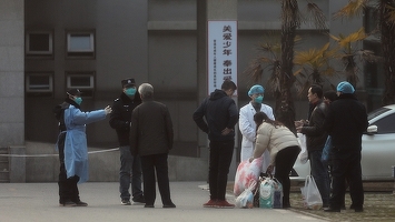 China: Aproape 2000 de persoane infectate cu coronavirus, iar 56 de persoane au murit
