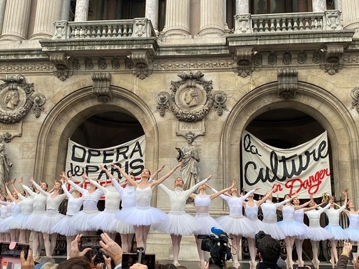 Opera din Paris și-a redeschis porțile după o grevă istorică împotriva reformei sistemului de pensii