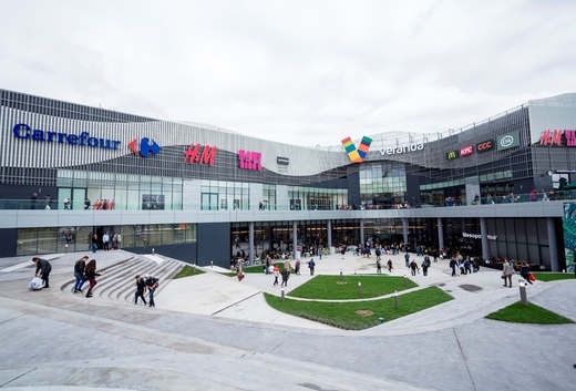 Amenințare cu bombă la Veranda Mall din Capitală. Clădirea a fost evacuată