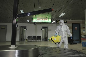 FOTO Controale la Otopeni anti-coronavirus. Orban - România are un risc mai mare, trebuie să o spunem în mod onest