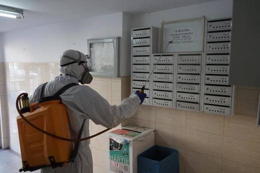 Primarul Sectorului 4 - obligat să constate problema pe propria piele: prețurile dispenserelor și dezinfectanților au fost dublate