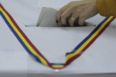 Proiect impus de PSD: Persoanele găsite incompatibile, prin raport comunicat în ultimii 3 ani, să nu poată candida la alegeri locale 