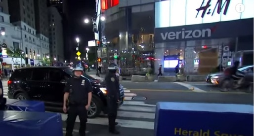 VIDEO Proteste violente la New York: Jafuri, arestări, interdicție de circulație noaptea