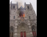 VIDEO Incendiu de proporții la catedrala din Nantes