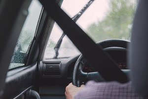 FOTO Ce a găsit DNA la perchezițiile de la Permise Suceava: Peste 1,2 milioane de euro, ceasuri, bijuterii și autoturisme de lux