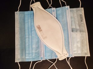 Măști de protecție, o nouă alertă - 158 de produse neconforme la vânzare