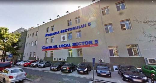 Mall-urile, hypermarketurile și terasele din Sectorul 5 vor fi închise la ora 19.00 în timpul săptămânii și la ora 15.00, în weekend. Program special și în piețele agroalimentare, dar și la ceilalți agenți economici