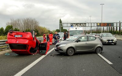 EXCLUSIV INFOGRAFICE Pandemia a redus în România numărul de decese auto, dar a urcat mortalitatea raportată la numărul de kilometri parcurși 