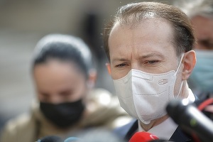Cîțu anunță când se va putea renunța la purtarea măștii de protecție 