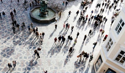 Societatea și-ar dori o nouă abordare din partea autorităților în lupta împotriva fumatului
