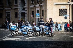 INFOGRAFIC Poliția din România, a doua cea mai coruptă din Uniunea Europeană