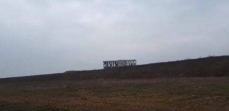 VIDEO Ministerul Educației nu a alocat bani pentru continuarea lucrărilor la noul sediu al Casei Corpului Didactic din Suceava, abandonat și transformat ba în fânar, ba în grajd