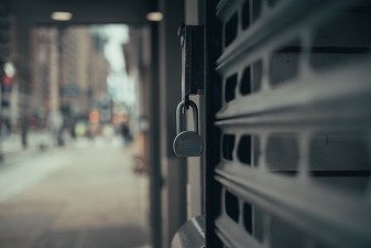 București - Haos în reglementări. ANUNȚ de închidere a magazinelor mai devreme. Interdicții care însă...pot fi schimbate în următoarele ore
