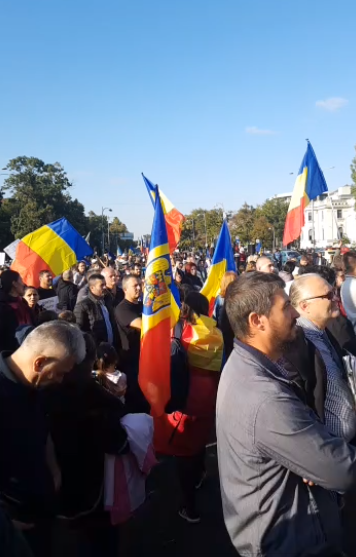 VIDEO Proteste în București față de introducerea certificatului verde 
