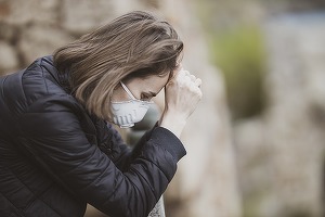 China impune carantină în mai multe zone după mai puțin de 300 cazuri: Zboruri anulate, căsătorii amânate