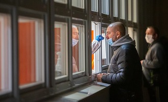 Peste 8.800 de cazuri noi de COVID-19, în ultimele 24 de ore. 43 de decese, raportate