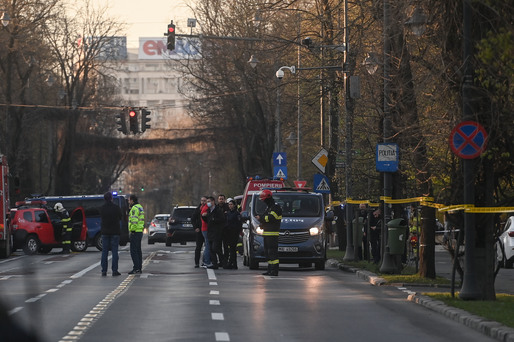 VIDEO&FOTO O mașină s-a izbit de gardul Ambasadei Rusiei din Capitală și a luat foc. Șoferul a murit
