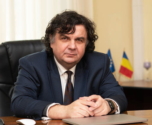 Florin Drăgan, rectorul Universității Politehnica Timișoara:  Nu putem produce mai mulți absolvenți pentru că nu mai avem cadre didactice. Dacă vrem să îl angajăm pe Bill Gates, nu putem pentru că nu ne permite legislația