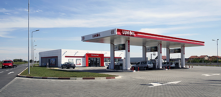 CARBURANȚI Scumpire de weekend: 4 bani/l la toate stațiile din capitală