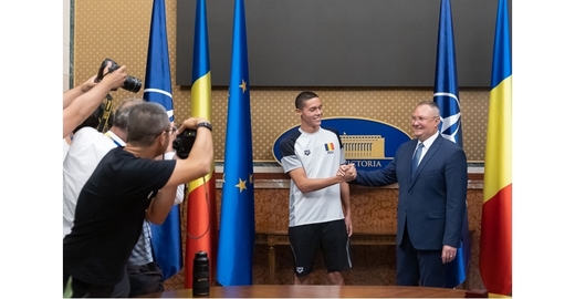 VIDEO&FOTO David Popovici, chemat la Guvern de Ciucă și Gică Popescu