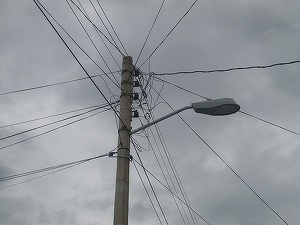 Încă un oraș din România reduce iluminatul pe timp de noapte din cauza crizei energetice