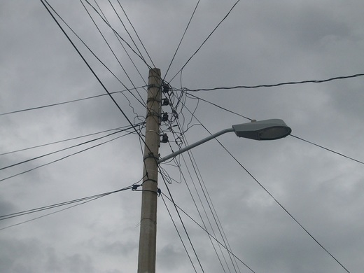 Încă un oraș din România reduce iluminatul pe timp de noapte din cauza crizei energetice
