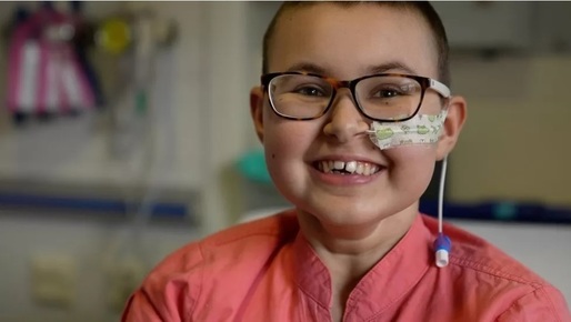 Medicii britanici anunță un tratament revoluționar pentru tratarea cancerului și prezintă cazul unei fete vindecate de leucemie
