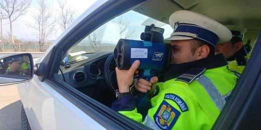 Șofer de 27 de ani, surprins cu o viteză de 187 km/oră pe un drum județean