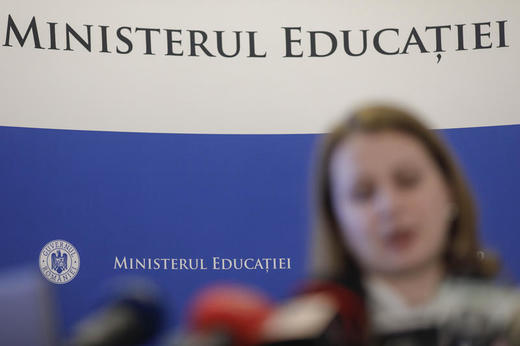 FOTO Atac cibernetic la Ministerul Educației. Mesajul apărut pe site. „Sistemul de învățământ românesc este unul foarte prost, care nu te învață absolut nimic util, ci doar te îndoctrinează cu informații inutile. Pe cine putem da vina?"