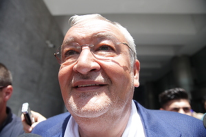 Sebastian Vlădescu a fost condamnat definitiv la 7 ani și 4 luni de închisoare în dosarul reabilitării căii ferate București-Constanța. Mircea Costea, cumnatul lui Mircea Geoană, condamnat la 6 ani