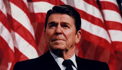 FOTO Nicușor Dan vrea să-l mute pe Ronald Reagan din Piața Victoriei la ″confort sporit″