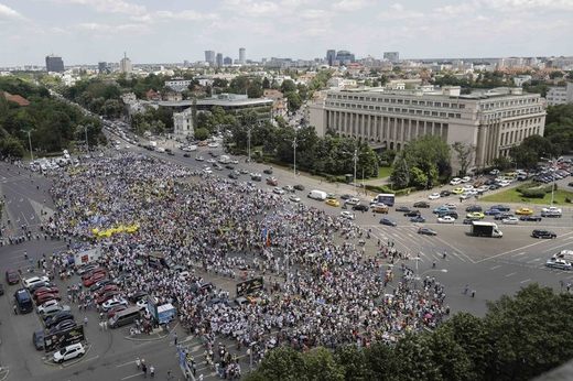 Sindicatele din educație: Greva continuă. Nu ne mai certați, nu ne mai trimiteți la clase!

