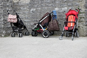 Natalitate, mortalitate și spor natural. Mai puțini copii născuți în România