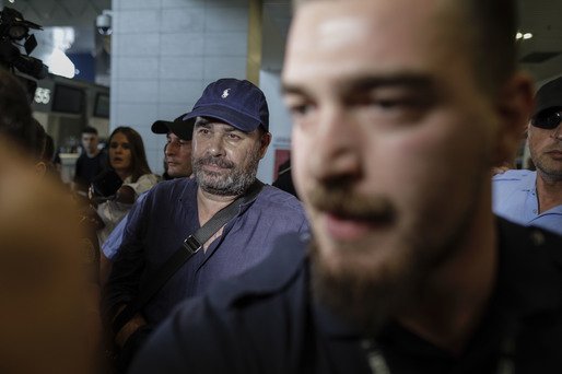 VIDEO&FOTO Darius Vâlcov, condamnat la 6 ani de închisoare și fugit în Italia, a fost adus în România
