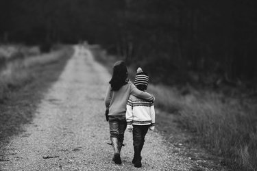România rămâne țara din UE cu cea mai mare pondere a copiilor expuși riscului de sărăcie și excludere socială