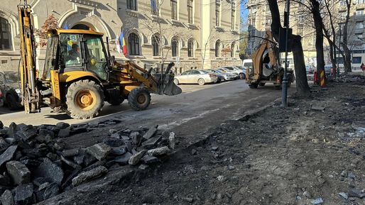 GALERIE FOTO Nicușor Dan anunță - Aproape 34 milioane lei vărsate în reparația trotuarelor din București