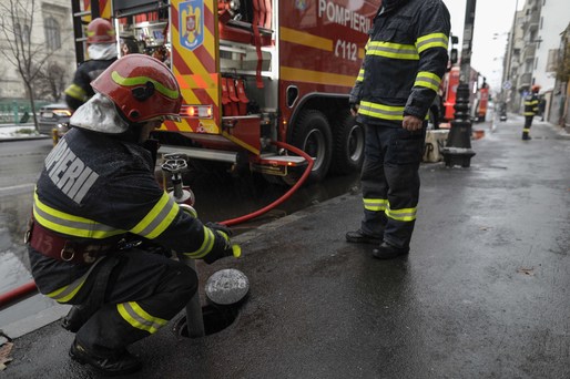 VIDEO&FOTO Incendiu la un hotel din zona centrală a Capitalei. 20 de persoane au fost evacuate