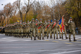 Rezerviștii din unele orașe ale României, chemați la unitățile de militare pentru pregătire